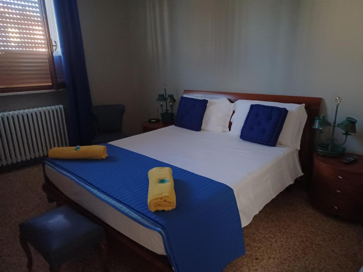Debora Maison B&B Colombare Di Sirmione Bagian luar foto