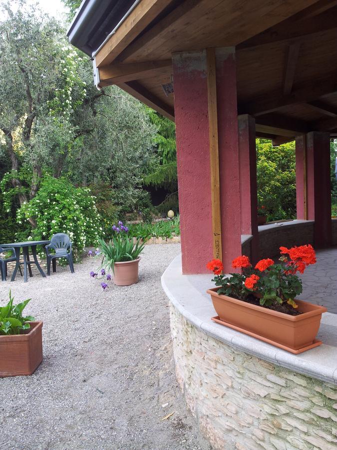 Debora Maison B&B Colombare Di Sirmione Bagian luar foto