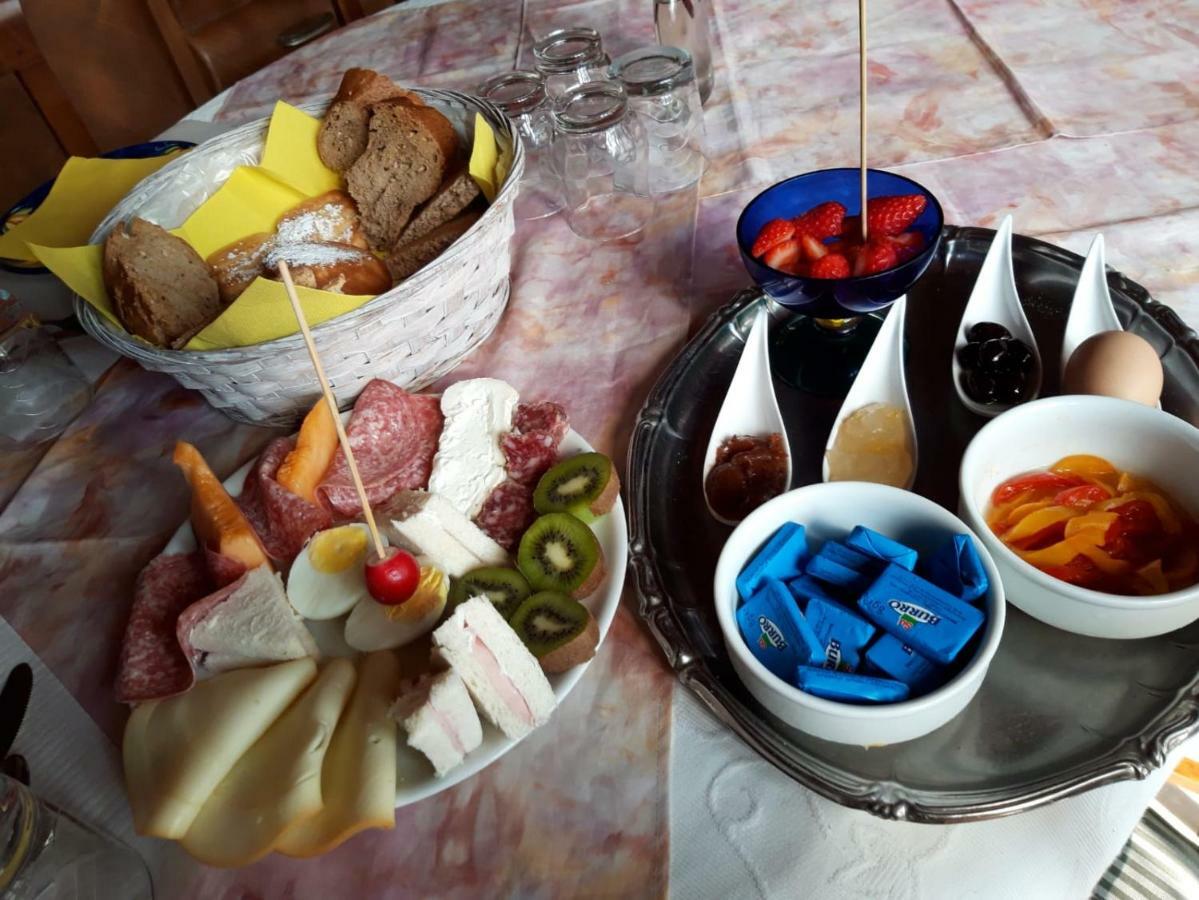 Debora Maison B&B Colombare Di Sirmione Bagian luar foto